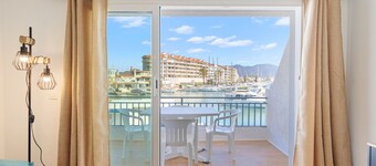 WELCS APARTAMENTO 067 EMP en el puerto con terraza