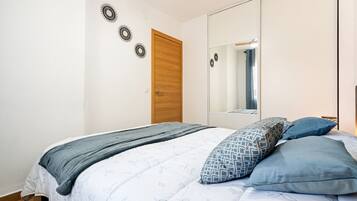 1 bedroom, iron/ironing board, free WiFi, bed sheets