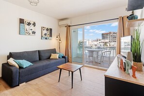 TV - WELCS APARTAMENTO 067 EMP en el puerto con terraza (Empuriabrava)