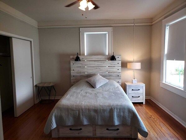 2 bedrooms, WiFi, bed sheets