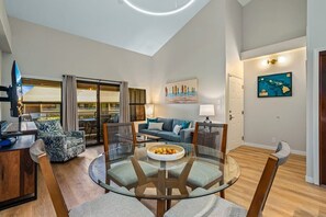 Luxury Condo | Living area