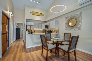 Condo luxueux | Cuisine privée