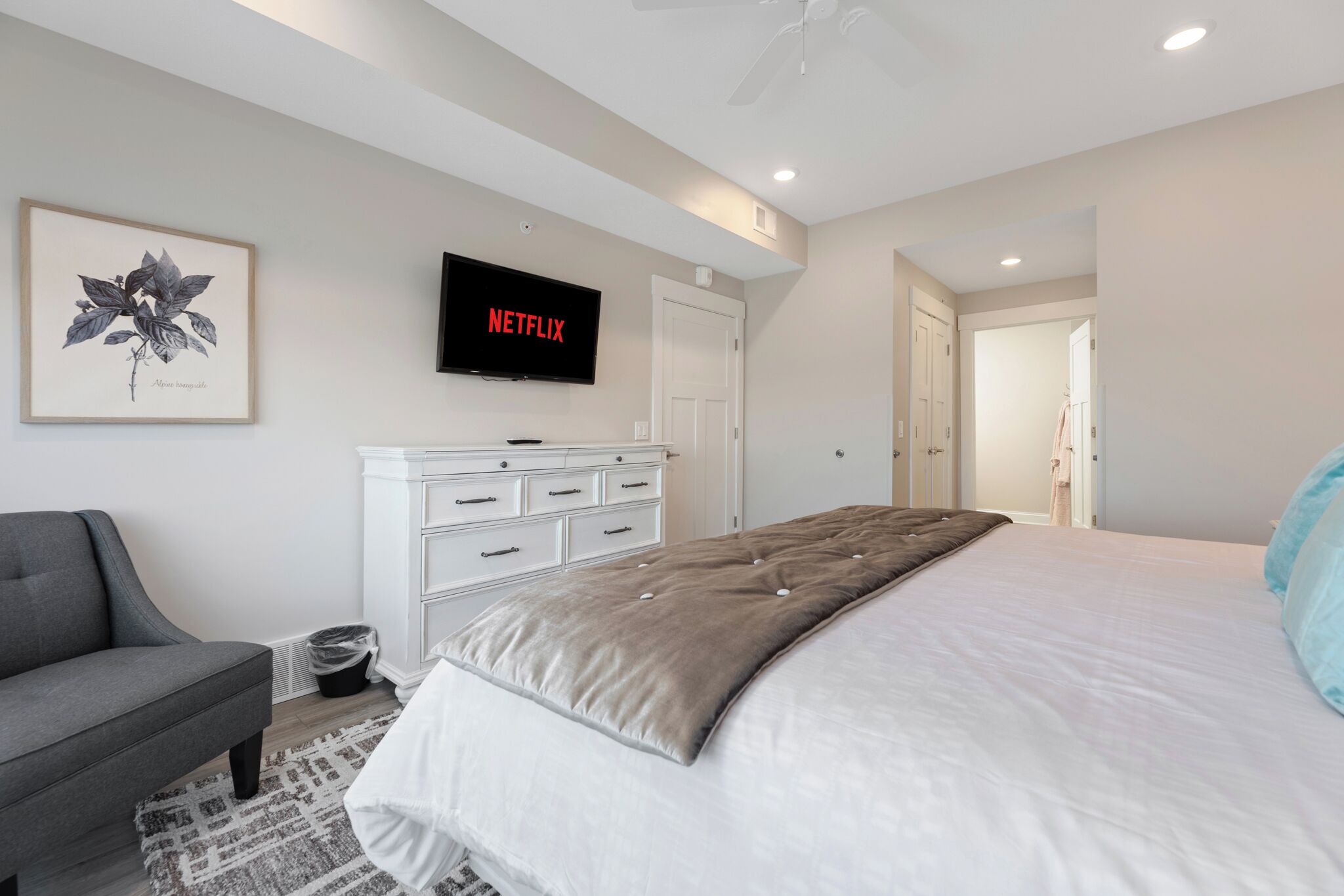 Individually decorated, individually furnished, iron/ironing board