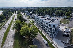 Exterior - Kasa 539 Bay Street Traverse City (Traverse City)