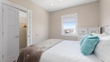 Trang trí khác biệt, trang bị nội thất với thiết kế riêng biệt