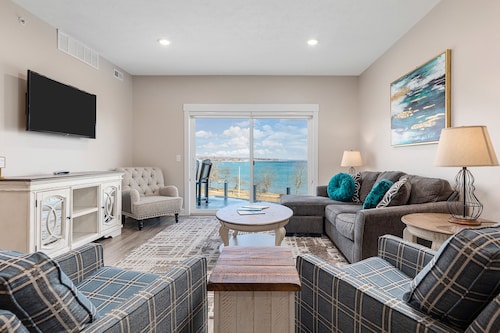 Kasa 539 Bay Street Traverse City