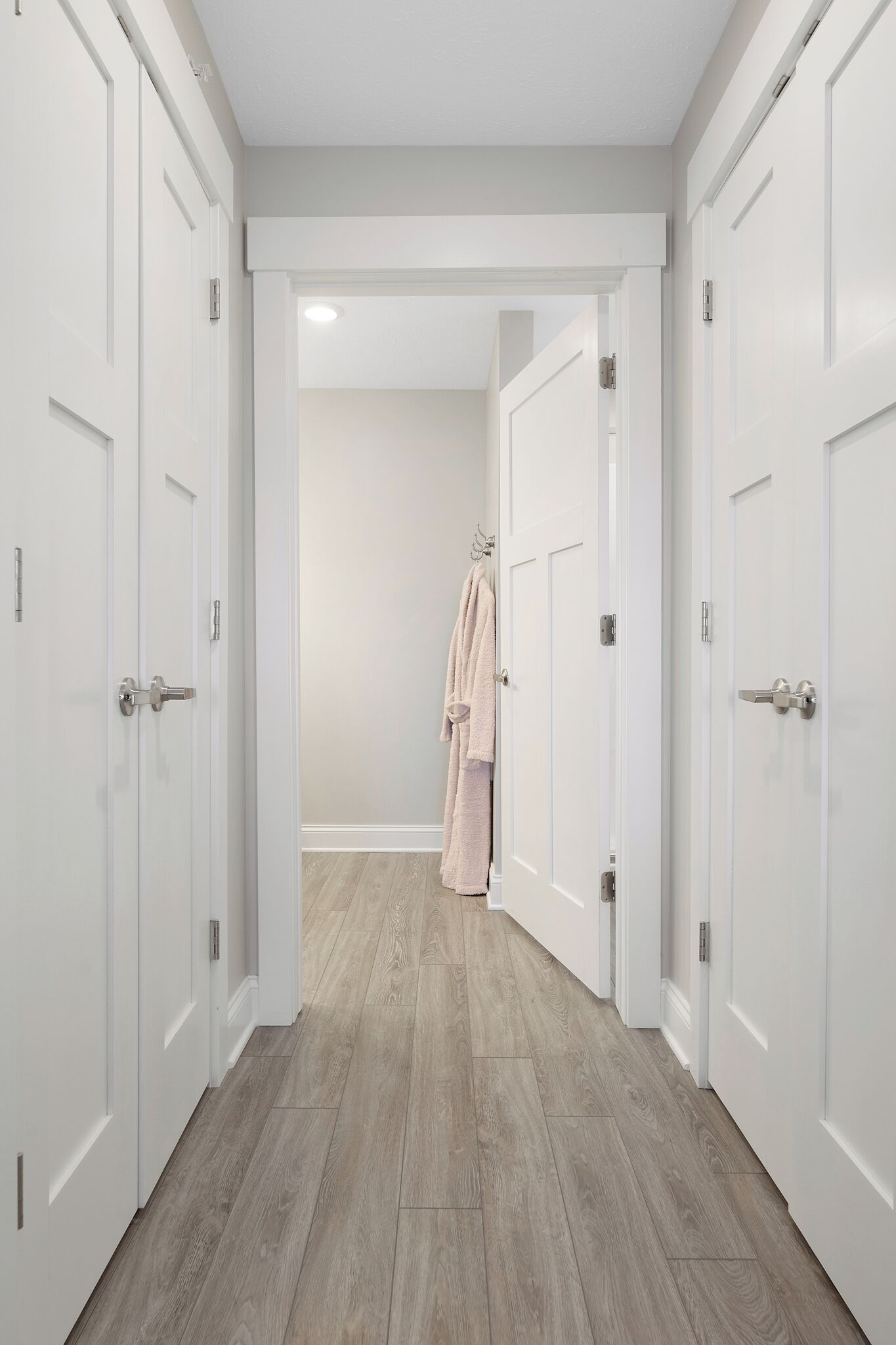 Trang trí khác biệt, trang bị nội thất với thiết kế riêng biệt 