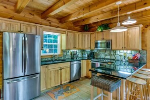Fridge, microwave, oven, stovetop - WindFall-Stunning, Pet Friendly, Creekside Cabin (Maggie Valley)