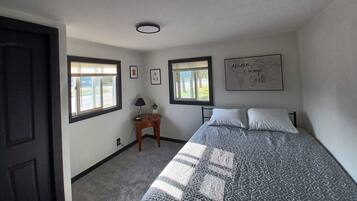 2 chambres, lit de bébé portatif, Wi-Fi, literie fournie
