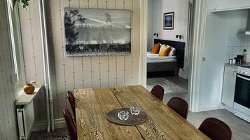 Apartment | Eigene KĂŒche | Wasserkocher mit Kaffee-/Teezubehör, Wasserkocher