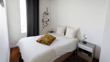 1 slaapkamer, een strijkplank/strijkijzer, reisbedje, gratis wifi