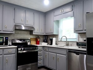 Fridge, microwave, oven, coffee/tea maker