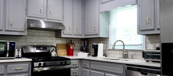 Yavonne's House, a cozy space designed with your comfort in mind.