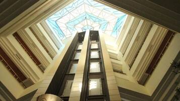 2 bedrooms, in-room safe, blackout drapes, iron/ironing board