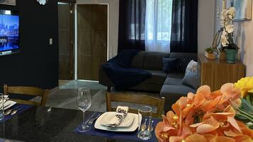 Una Smart TV, libros