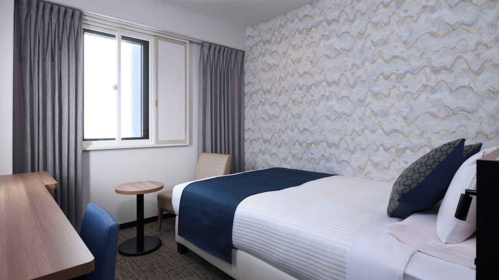Desk, free WiFi, bed sheets