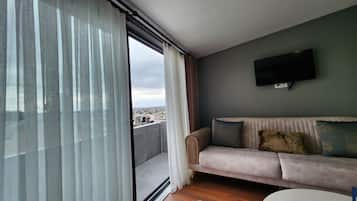 Phòng Suite dành cho gia đình, 1 phòng ngủ, quang cảnh thành phố | 1 phòng ngủ, bộ trải giường bằng vải Frette của Ý