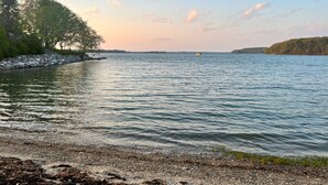 Unclassified image, 2 of 39, button - Harpswell Inn (Harpswell)