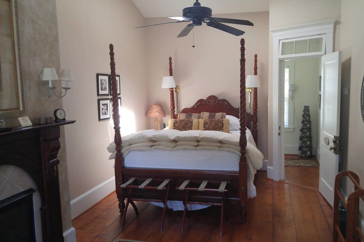 Room, 1 Queen Bed, Balcony, Ocean View | 1 bedroom, free WiFi