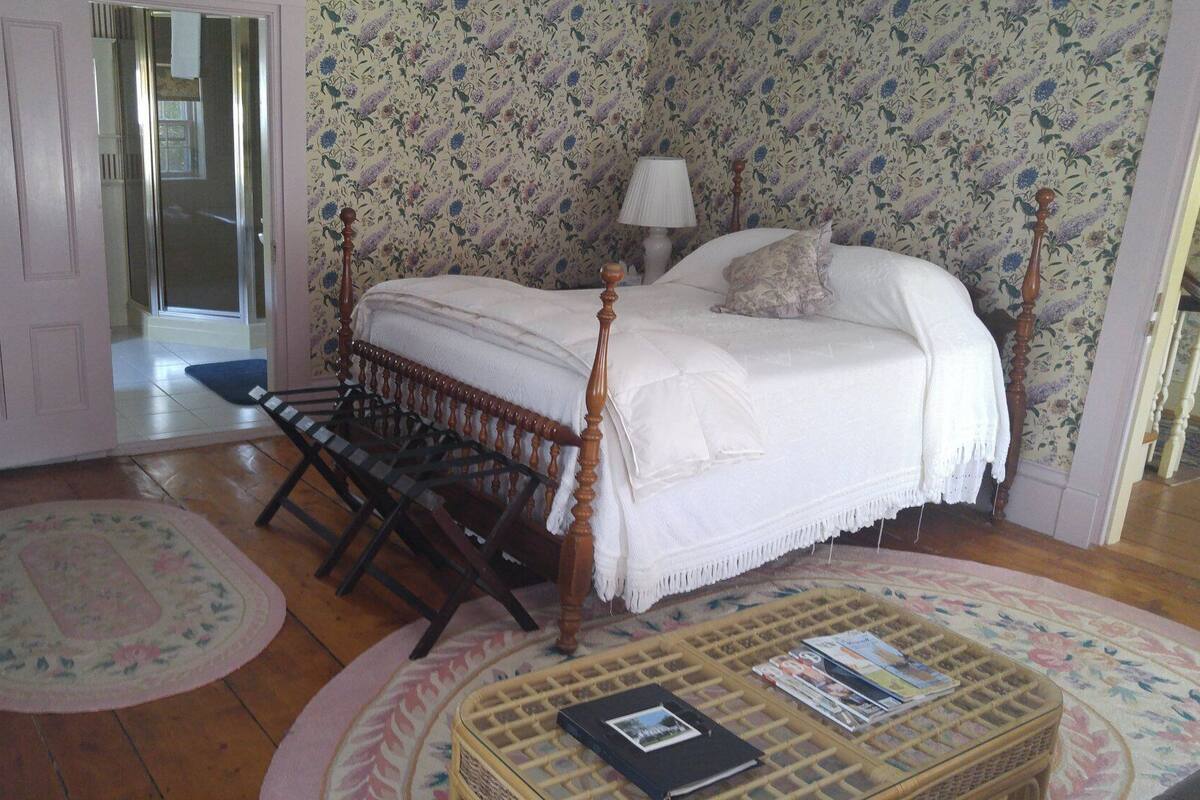 Room, 1 Queen Bed, Partial Ocean View