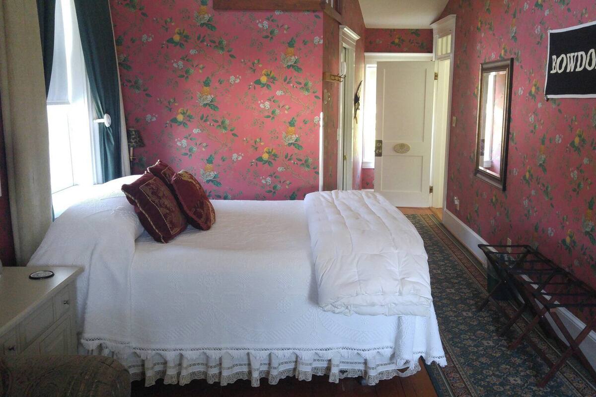 Room, 1 Queen Bed, Fireplace, Ocean View
