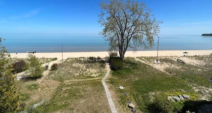 Door County Beach House on Lake Michigan - Book Your 2025 Getaway Now!