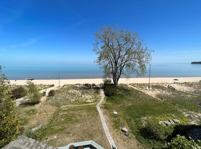 Door County Beach House on Lake Michigan - Book Your 2026 Getaway Now!