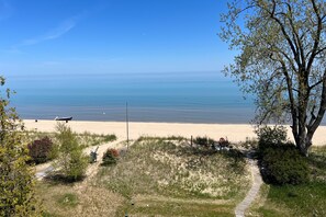 Beach nearby, sun loungers