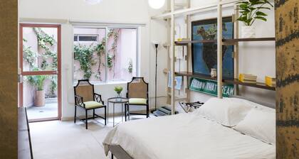 Casa Rosa by Domi Housing