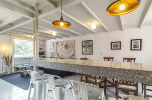 Private kitchen - Casa Rosa by Domi Housing (Querétaro)