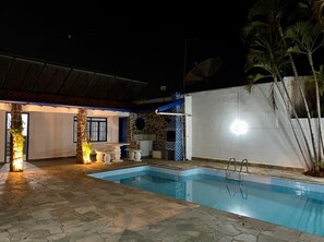 Outdoor pool - Hospedagem em Adamantina (Adamantina)