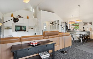 TV, table tennis - 4 bedroom beautiful home in Oksbøl (Oksbøl)