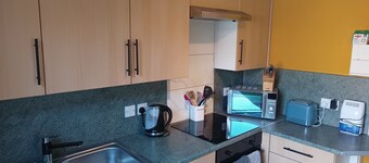 Apartment - Sleeps 5, Free parking & Sun terrace