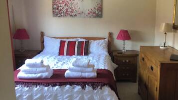 2 bedrooms, WiFi, bed sheets