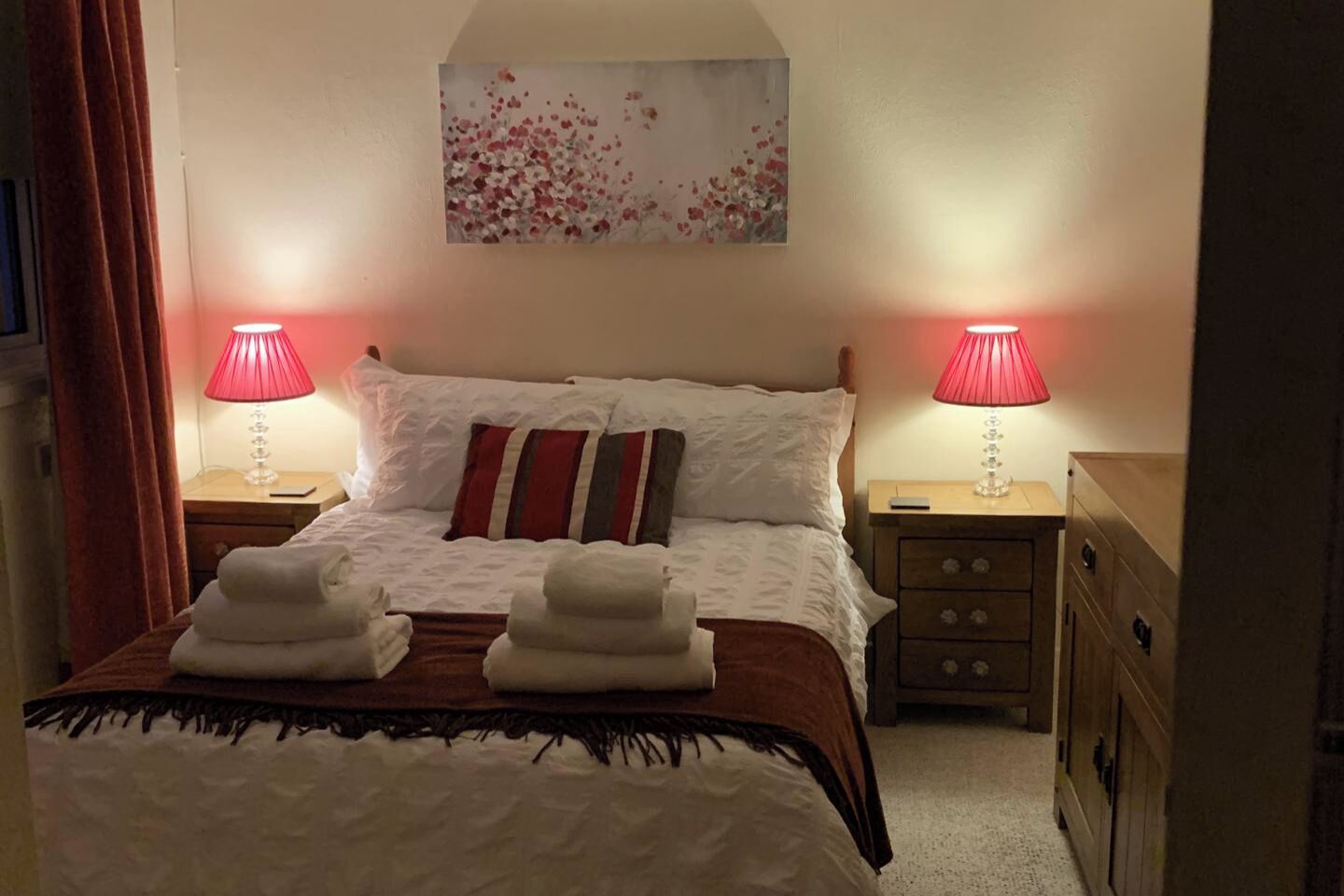 2 bedrooms, WiFi, bed sheets