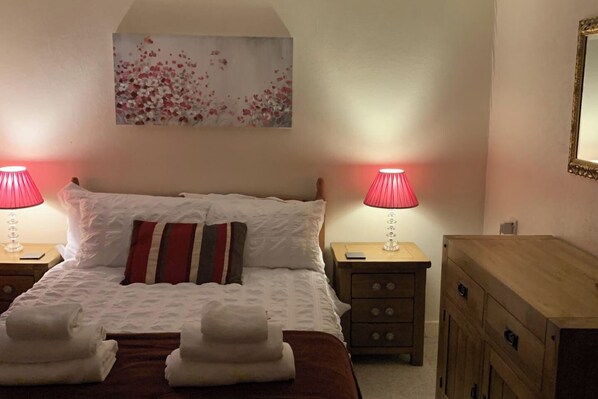 2 bedrooms, WiFi, bed sheets