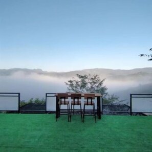 Reception - Flower hill 180  (Chiang Rai)