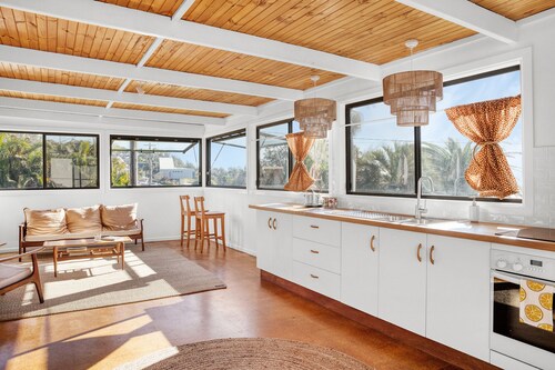 Anchored at Minnie - A Seaside Holiday Apartment