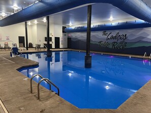 Innenpool, Außenpool