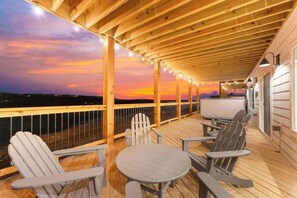 Terrace/patio - Cozy Lakeview Lodge - Pools, Hot Tub, & Game Room (Branson)