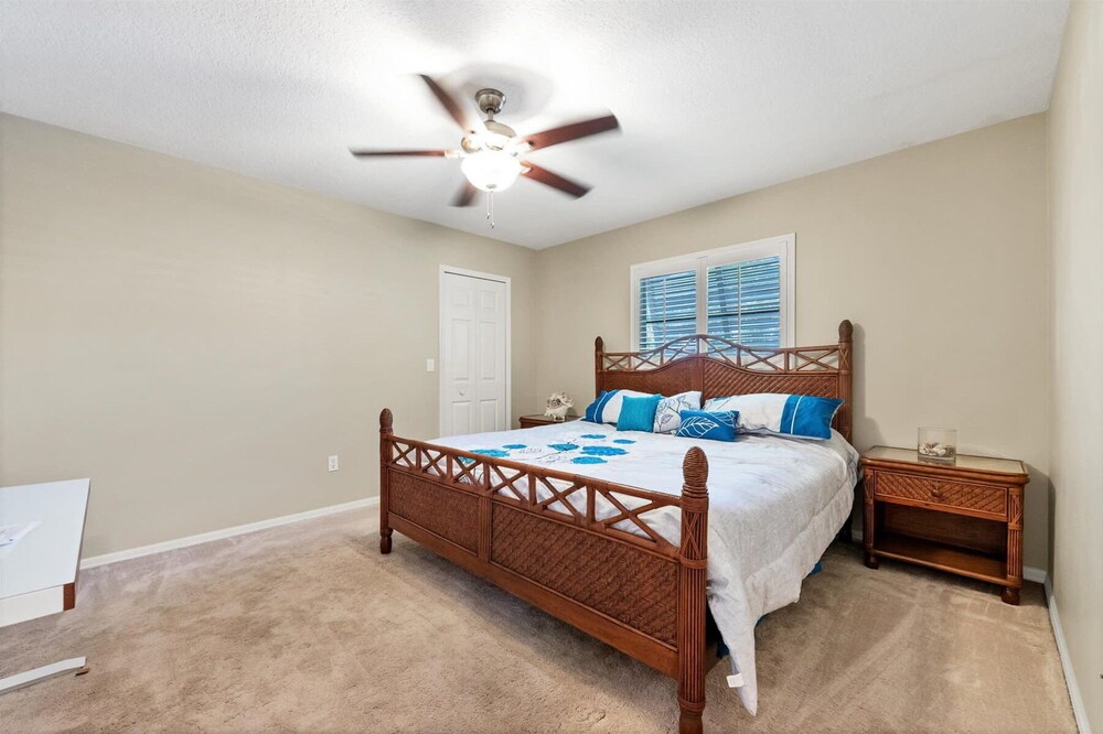 🥇 Elegant 3bd waterfront home (CH846) Rotonda West Vrbo