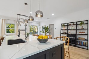 Dining - Family FUN! Kids Playroom+Games+World Cup (Scottdale)