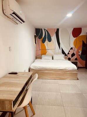 2 habitaciones, escritorio, tabla de planchar con plancha y wifi gratis