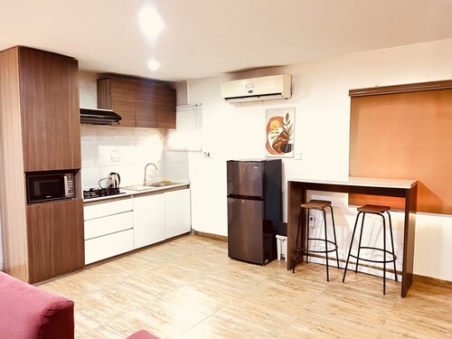 Cozy, Calm & Modern 2BR in the heart of Lekki