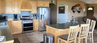 FUN FAMILY GETAWAY in Manila with lots of extras! 