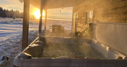 New Luxury Cabin, Hot Tub, Teton Views - 4 Full Bath, Huge Family Room