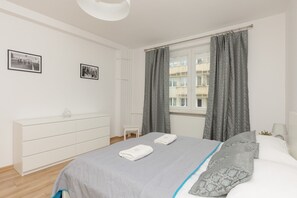 Departamento, 1 habitación, balcón | 1 habitación y ropa de cama 