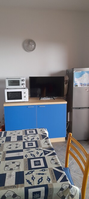 Interior - Flat with Seeview, pool, terrace (Trinità d'Agultu e Vignola)