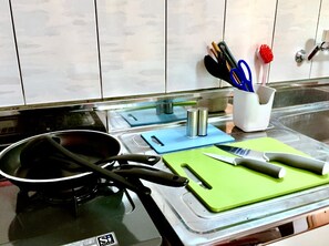 基本公寓 | 私人廚房 | 電冰箱、微波爐、爐台、電熱水壺