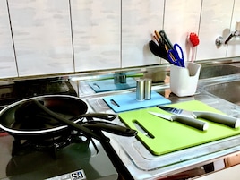 基础公寓 | 私人厨房 | 冰箱、微波炉、炉灶、电热水壶